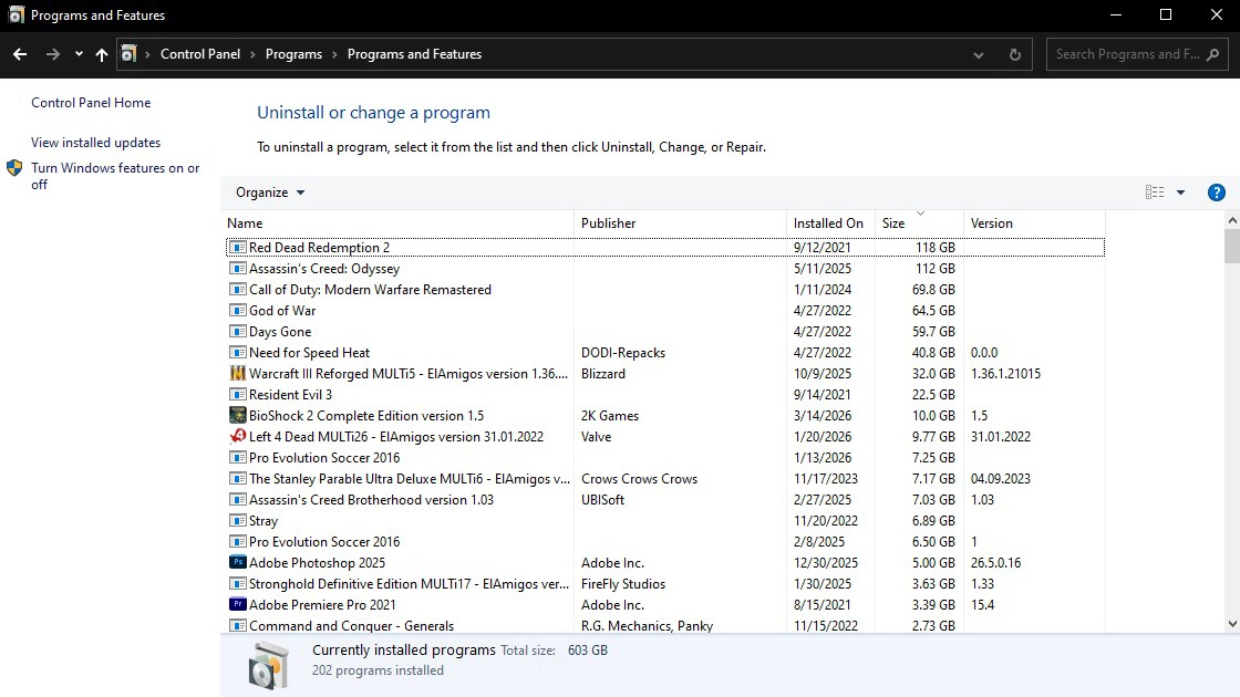 حذف برنامه‌های بلااستفاده از کامپیوتر در Control Panel